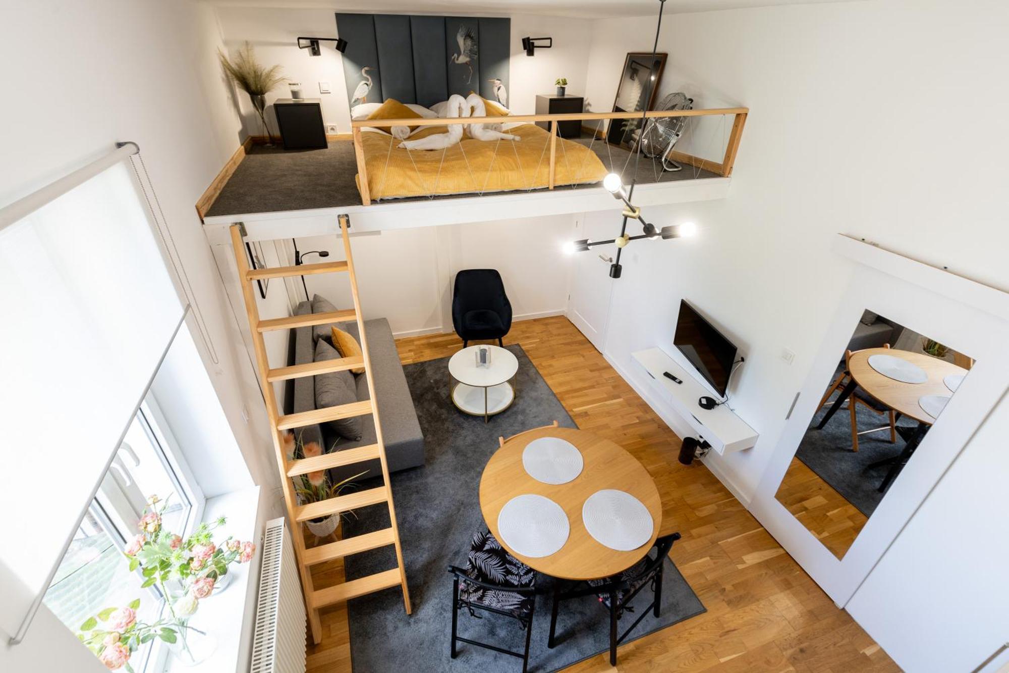 Apartment Old Town Chic With Mezzanine