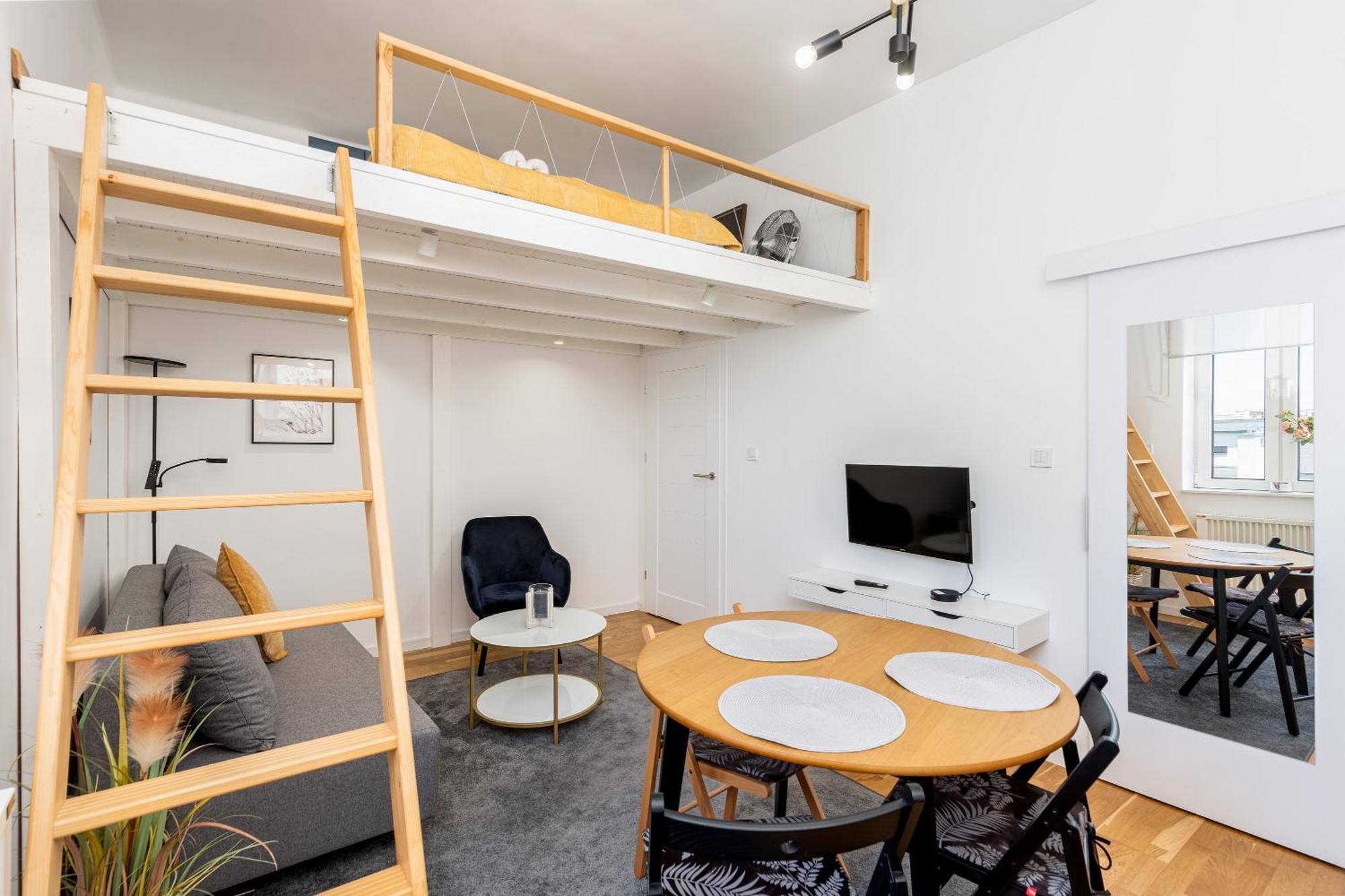 Apartment Old Town Chic With Mezzanine