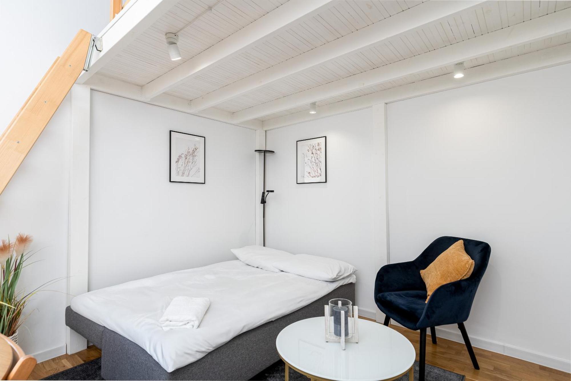 Old Town Chic With Mezzanine Apartament Kraków